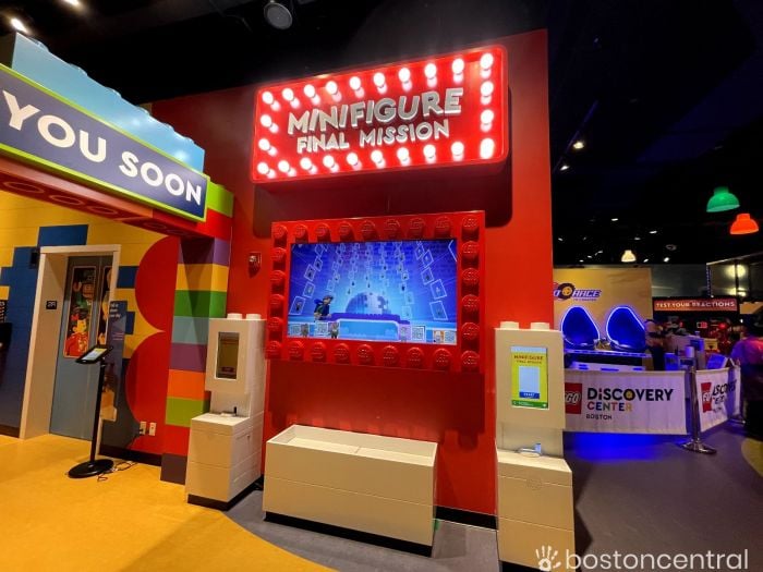 Legoland Discovery Center Boston Create a MiniFigure Mission